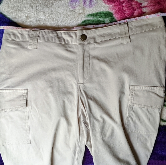 Wet Seal, Made In USA, Y2K Vintage, Ruched Hem Khaki Capri Pants, Size 5 - Picture 7 of 8